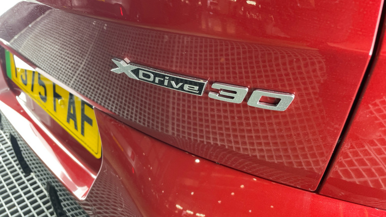 BMW iX2 230kW xDrive30 Shadow Edition 65kWh 5dr Auto Electric Hatchback